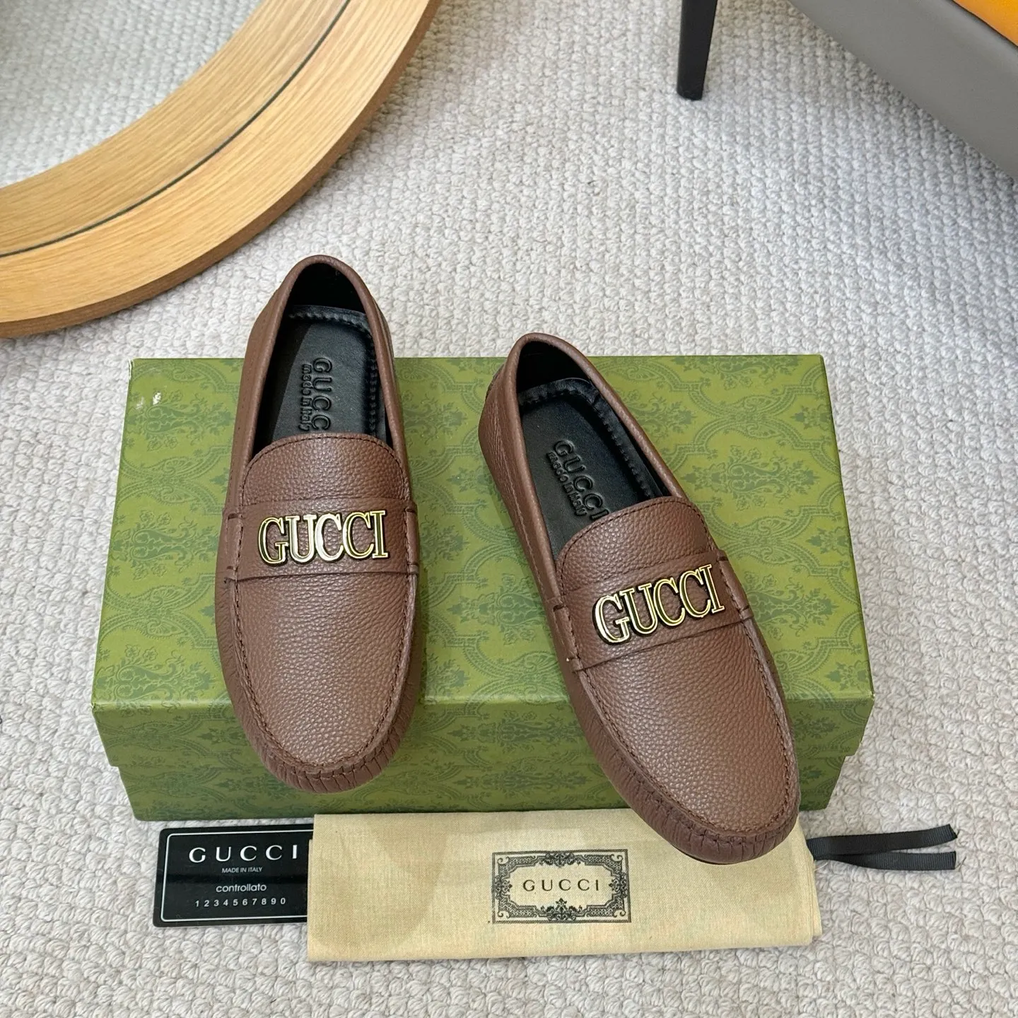 Men's shoes 💰420 (Yangli) Gucci* - the top version of Gucci classic beanie shoes! It is made of imported original cowhide and has a comfortable first layer of sheepskin lining! Original wear-resistant rubber outsole! High quality products! Size 38-46, with shoe dial, cloth bag, card